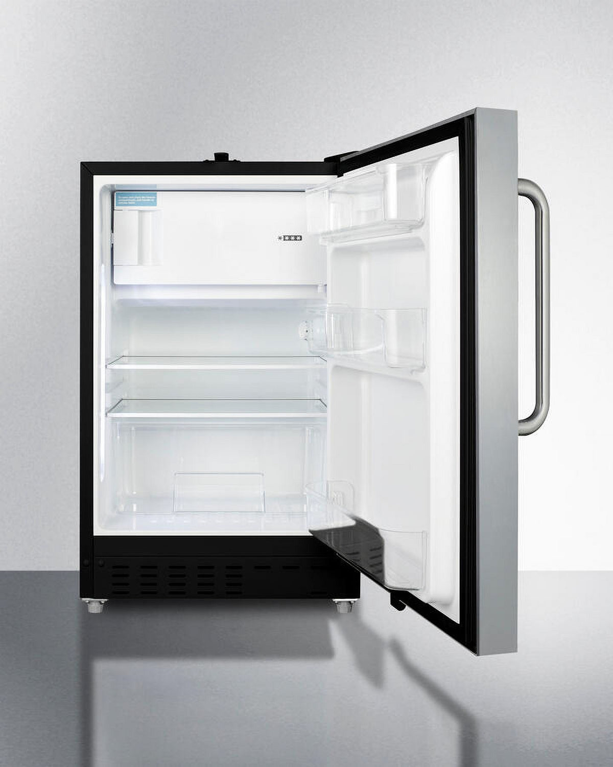 COMPACT REFRIGERATOR K38619
