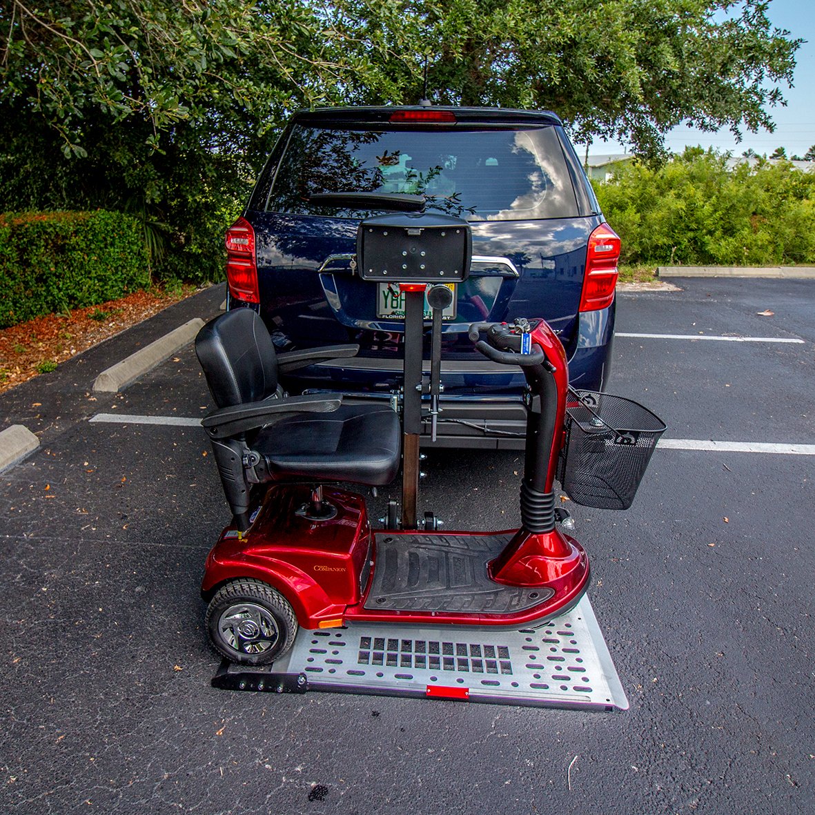 Fully Automatic Scooter Lift Carrier, Swing Away Joint, Class III A3786