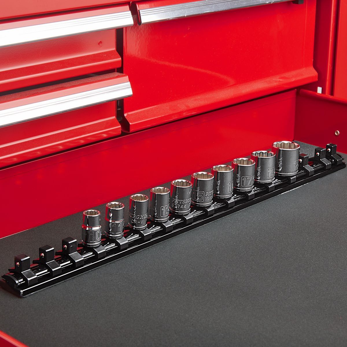3/8 in. Magnetic Socket Rail Q9492