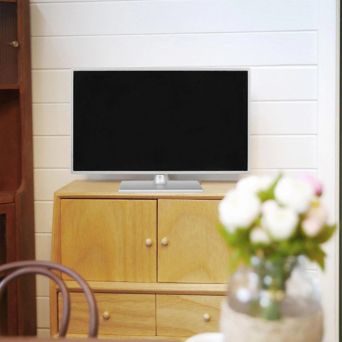 1:12 Scale TV for Dollhouses F3991